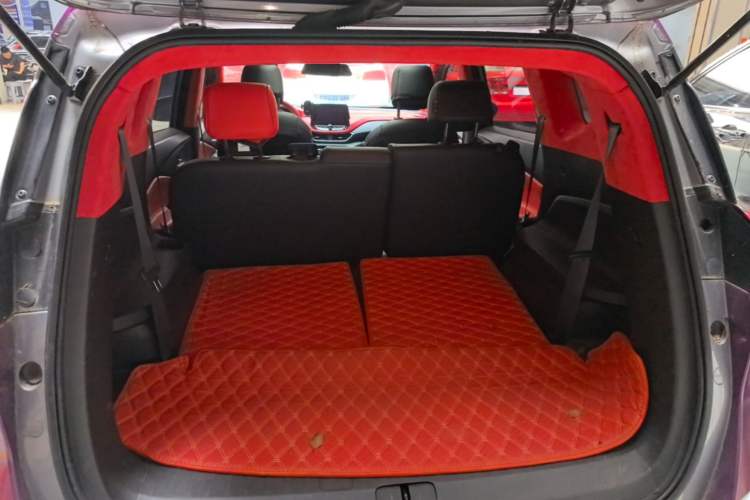 Used Chevrolet Orlando 2018 Redline 530T Automatic Enjoyment Edition (5+2 Model) – China V Standard Trunk