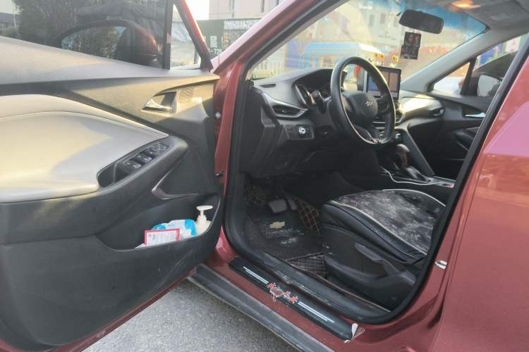 Used Chevrolet Orlando 2018 530T Automatic Luxury Edition (5+2 Model) China V Standard Driver Seat