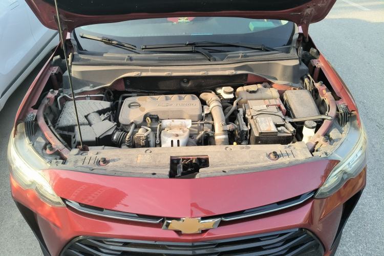 Used Chevrolet Orlando 2018 530T Automatic Luxury Edition (5+2 Model) China V Standard Engine Bay