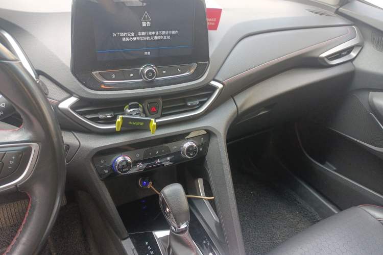 Used Chevrolet Orlando 2018 Redline 530T Automatic Zhaoxiang Edition (5+2 Seating) – China V Standard Audio And AC Panel