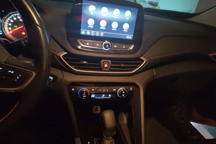 Used Chevrolet Orlando 2018 Redline 530T Automatic Enjoyment Edition (5+2 Model) – China V Standard Audio And AC Panel