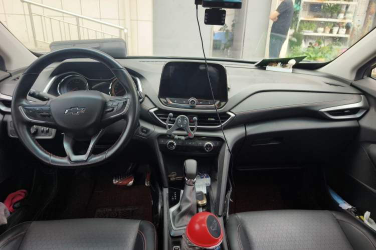 Used Chevrolet Orlando 2018 Redline 530T Automatic Enjoyment Edition (5+2 Model) – China V Standard Center Console