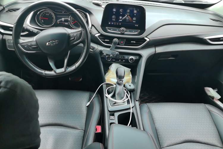 Used Chevrolet Orlando 2018 Redline 530T Automatic Enjoyment Edition (5+2 Model) – China V Standard Center Console
