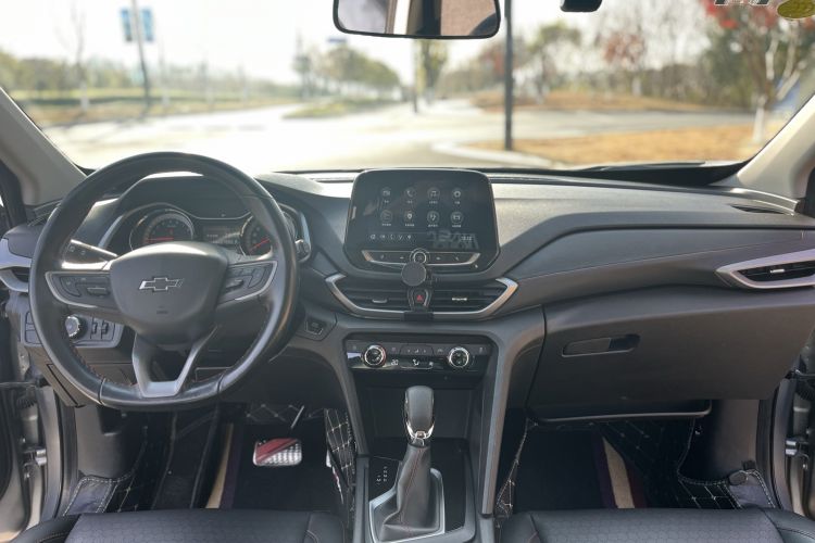 Used Chevrolet Orlando 2018 Redline 530T Automatic Enjoyment Edition (5+2 Model) – China V Standard Center Console