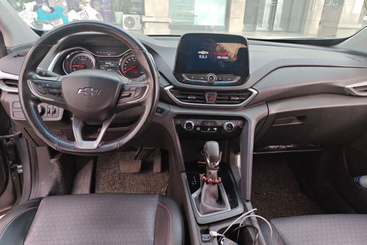 Used Chevrolet Orlando 2018 Redline 530T Automatic Enjoyment Edition (5+2 Model) – China V Standard Center Console
