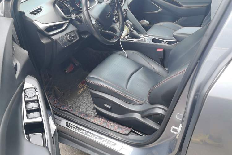 Used Chevrolet Orlando 2018 Redline 530T Automatic Enjoyment Edition (5+2 Model) – China V Standard Driver Seat