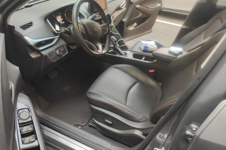 Used Chevrolet Orlando 2018 Redline 530T Automatic Enjoyment Edition (5+2 Model) – China V Standard Driver Seat