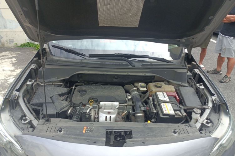 Used Chevrolet Orlando 2018 Redline 530T Automatic Zhaoxiang Edition (5+2 Seating) – China V Standard Engine Bay