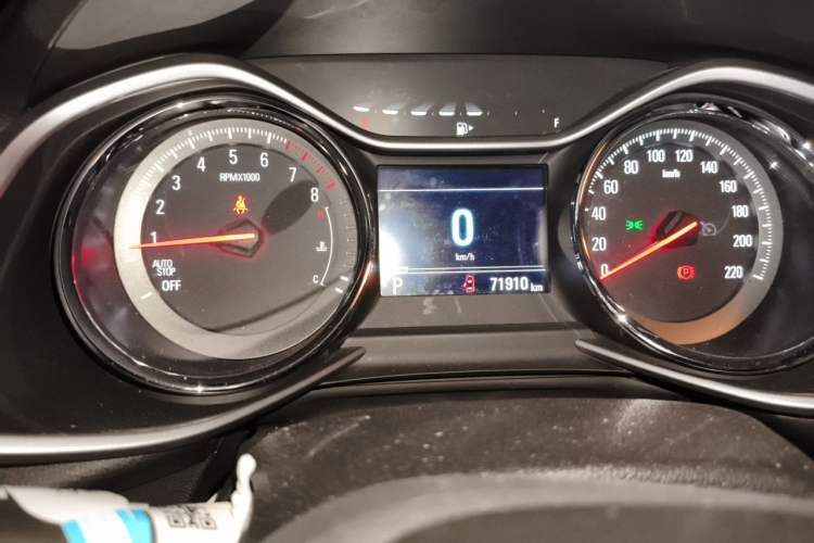 Used Chevrolet Orlando 2018 Redline 530T Automatic Zhaoxiang Edition (5+2 Seating) – China V Standard Instrument Cluster