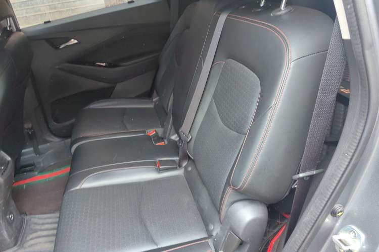 Used Chevrolet Orlando 2018 Redline 530T Automatic Enjoyment Edition (5+2 Model) – China V Standard Left Rear Seat