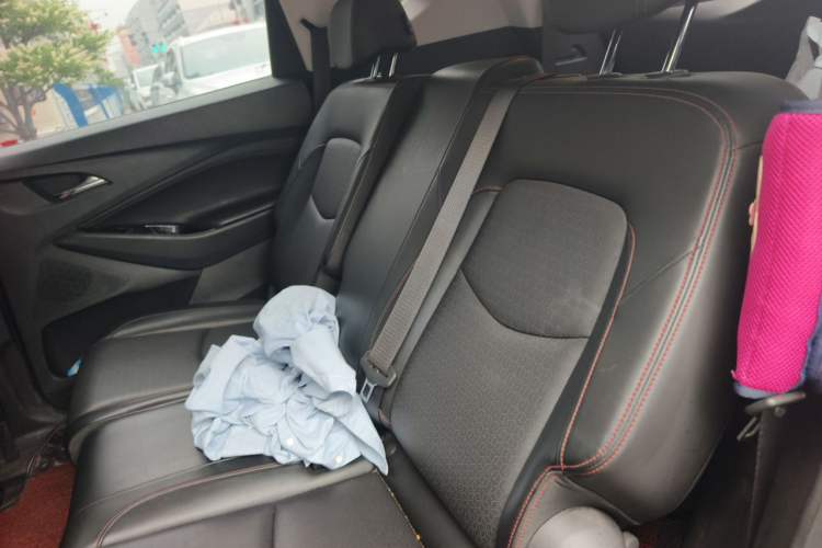 Used Chevrolet Orlando 2018 Redline 530T Automatic Enjoyment Edition (5+2 Model) – China V Standard Left Rear Seat