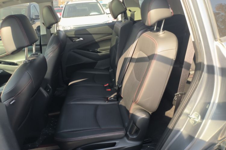 Used Chevrolet Orlando 2018 Redline 530T Automatic Enjoyment Edition (5+2 Model) – China V Standard Left Rear Seat
