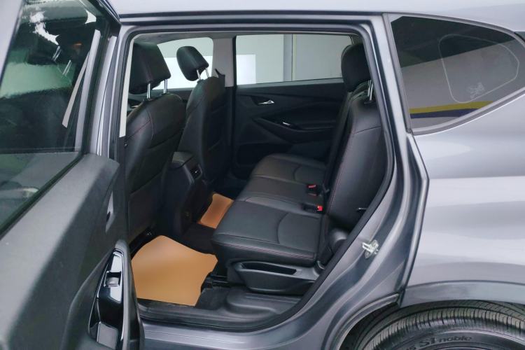 Used Chevrolet Orlando 2018 Redline 530T Automatic Enjoyment Edition (5+2 Model) – China V Standard Left Rear Seat
