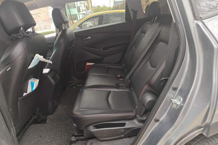 Used Chevrolet Orlando 2018 Redline 530T Automatic Enjoyment Edition (5+2 Model) – China V Standard Left Rear Seat