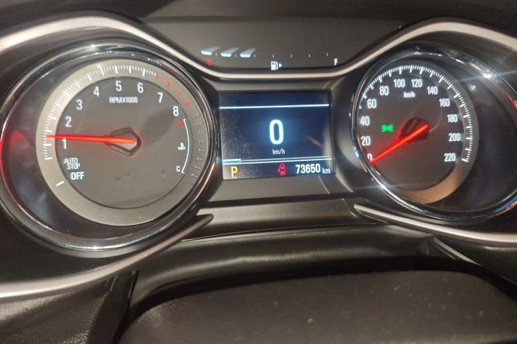 Used Chevrolet Orlando 2018 Redline 530T Automatic Enjoyment Edition (5+2 Model) – China V Standard Odometer Close Up