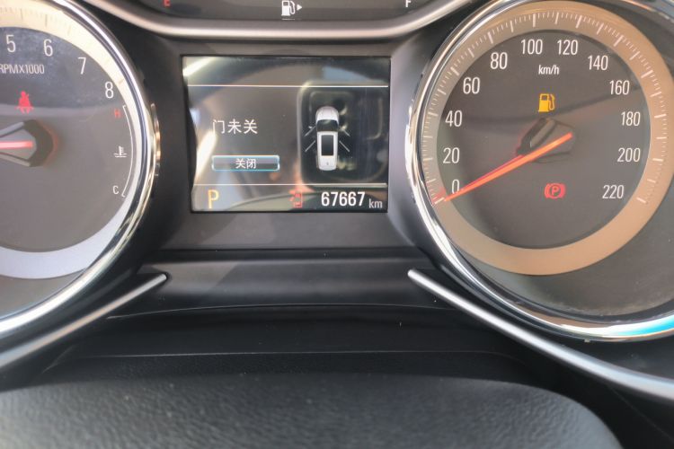 Used Chevrolet Orlando 2018 Redline 530T Automatic Enjoyment Edition (5+2 Model) – China V Standard Odometer Close Up