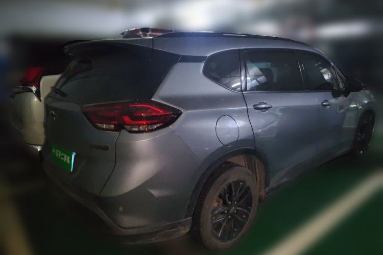 Used Chevrolet Orlando 2018 Redline 530T Automatic Enjoyment Edition (5+2 Model) – China V Standard Rear Right 45 Deg