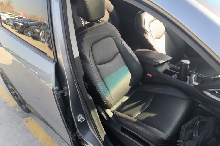 Used Chevrolet Orlando 2018 Redline 530T Automatic Enjoyment Edition (5+2 Model) – China V Standard Right Front Seat