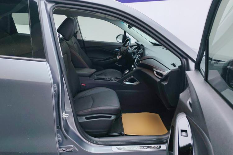 Used Chevrolet Orlando 2018 Redline 530T Automatic Enjoyment Edition (5+2 Model) – China V Standard Right Front Seat