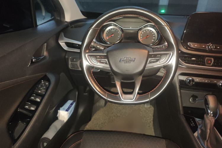 Used Chevrolet Orlando 2018 Redline 530T Automatic Enjoyment Edition (5+2 Model) – China V Standard Steering Wheel