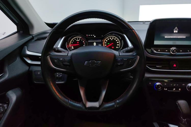 Used Chevrolet Orlando 2018 Redline 530T Automatic Enjoyment Edition (5+2 Model) – China V Standard Steering Wheel