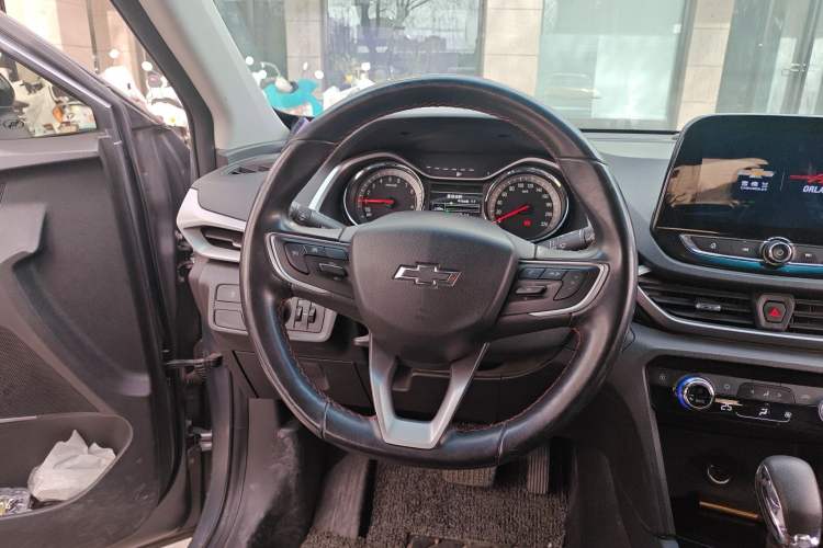 Used Chevrolet Orlando 2018 Redline 530T Automatic Enjoyment Edition (5+2 Model) – China V Standard Steering Wheel