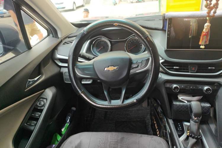 Used Chevrolet Orlando 2018 530T Automatic Luxury Edition (5+2 Model) China V Standard Steering Wheel