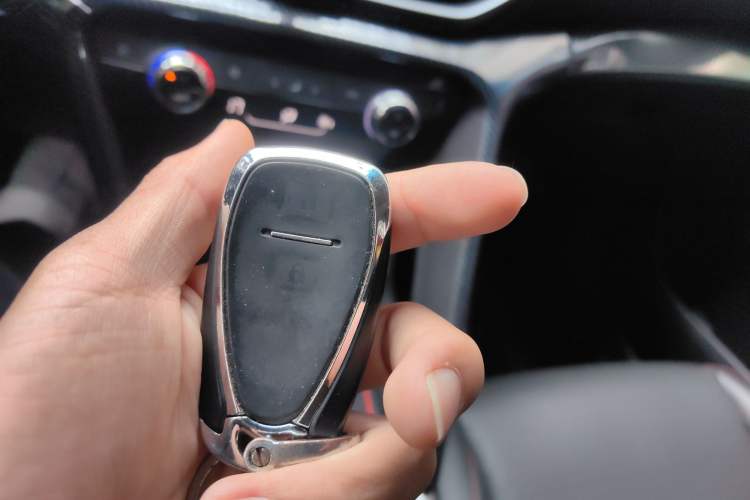 Used Chevrolet Orlando 2018 Redline 530T Automatic Enjoyment Edition (5+2 Model) – China V Standard Vehicle Key