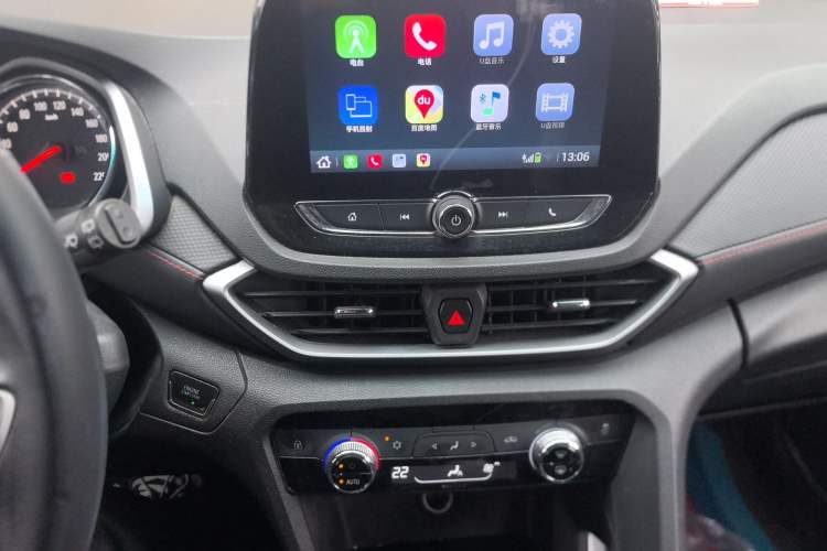 Used Chevrolet Orlando 2018 Redline 530T Automatic Enjoyment Edition (5+2 Model) – China V Standard Audio And AC Panel