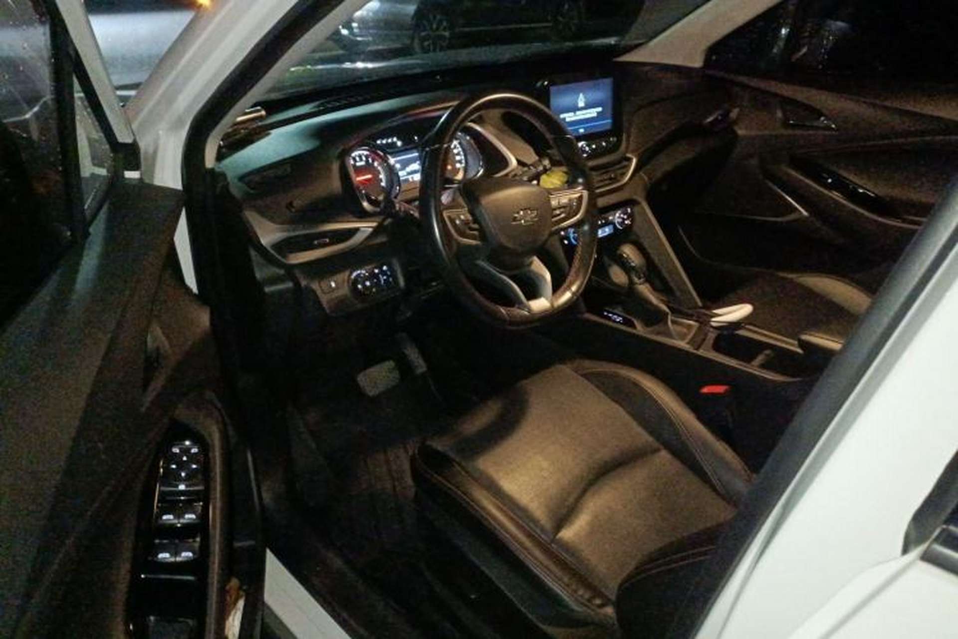 Used Chevrolet Orlando 2018 Redline 530T Automatic Zhaoxiang Edition (5+2 Seating) – China V Standard Driver Seat
