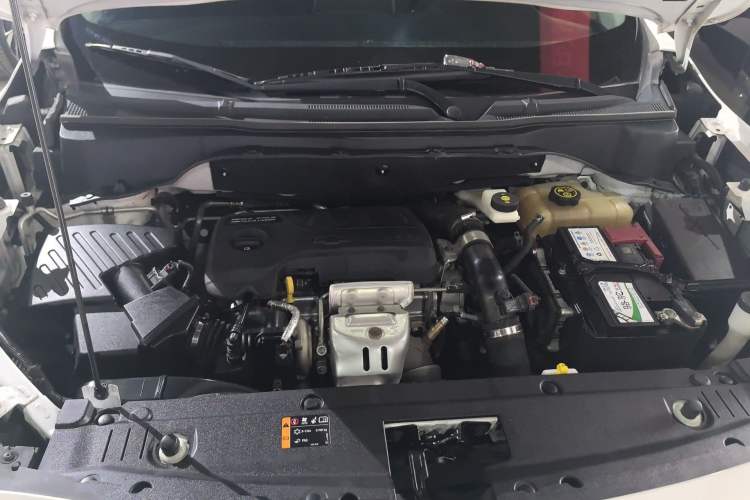 Used Chevrolet Orlando 2018 Redline 530T Automatic Zhaoxiang Edition (5+2 Seating) – China V Standard Engine Bay