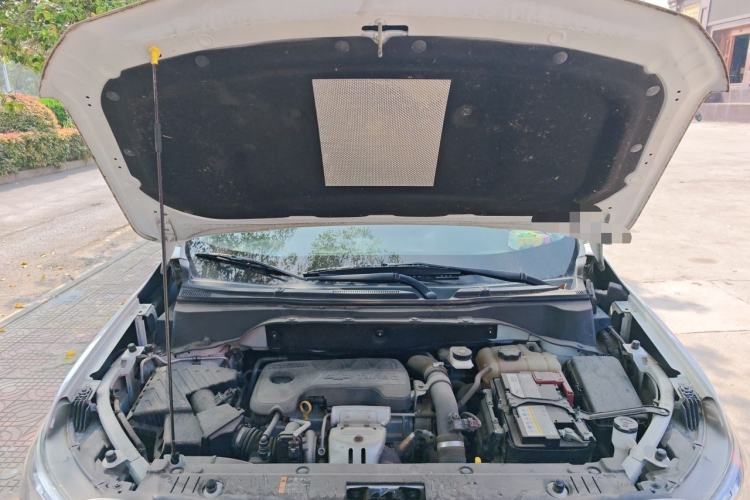 Used Chevrolet Orlando 2018 Redline 530T Automatic Enjoyment Edition (5+2 Model) – China V Standard Engine Bay