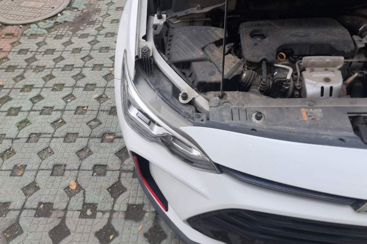 Used Chevrolet Orlando 2018 Redline 530T Automatic Enjoyment Edition (5+2 Model) – China V Standard Engine Bay Right