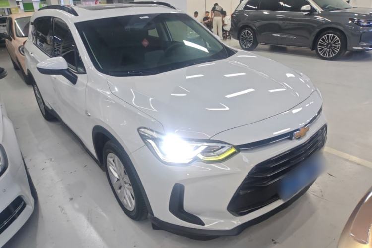 Used Chevrolet Orlando 2018 530T Automatic Luxury Edition (5+2 Model) China V Standard Front Right 45 Deg