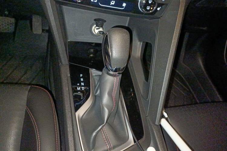 Used Chevrolet Orlando 2018 Redline 530T Automatic Zhaoxiang Edition (5+2 Seating) – China V Standard Gear Lever