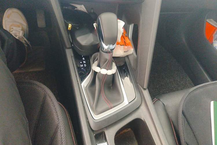 Used Chevrolet Orlando 2018 530T Automatic Luxury Edition (5+2 Model) China V Standard Gear Lever