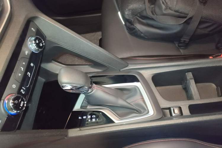 Used Chevrolet Orlando 2018 Redline 530T Automatic Enjoyment Edition (5+2 Model) – China V Standard Gear Lever