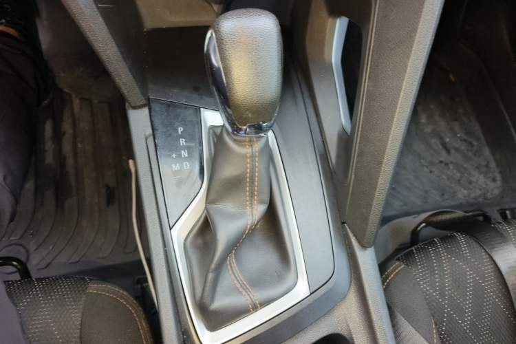 Used Chevrolet Orlando 2018 530T Automatic Luxury Edition (5+2 Model) China V Standard Gear Lever
