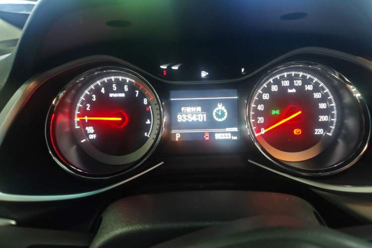 Used Chevrolet Orlando 2018 530T Automatic Luxury Edition (5+2 Model) China V Standard Instrument Cluster