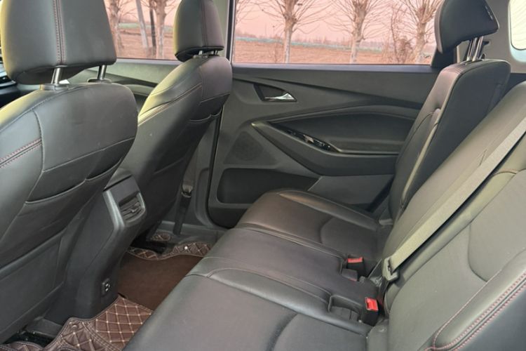 Used Chevrolet Orlando 2018 Redline 530T Automatic Enjoyment Edition (5+2 Model) – China V Standard Interior 3