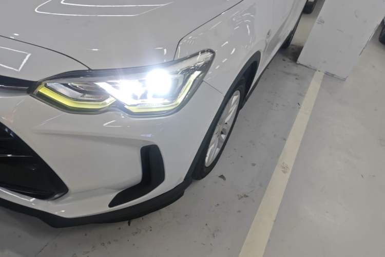 Used Chevrolet Orlando 2018 530T Automatic Luxury Edition (5+2 Model) China V Standard Left Front Headlight