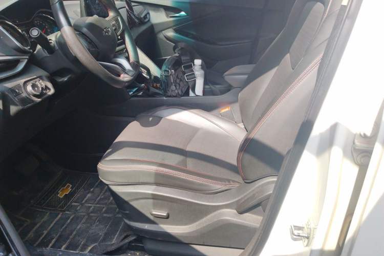 Used Chevrolet Orlando 2018 Redline 530T Automatic Zhaoxiang Edition (5+2 Seating) – China V Standard Left Front Seat