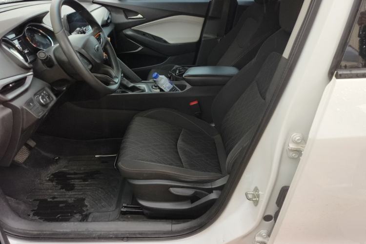 Used Chevrolet Orlando 2018 530T Automatic Luxury Edition (5+2 Model) China V Standard Left Front Seat