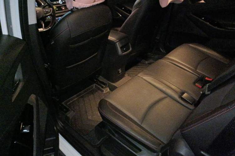Used Chevrolet Orlando 2018 Redline 530T Automatic Zhaoxiang Edition (5+2 Seating) – China V Standard Left Rear Seat