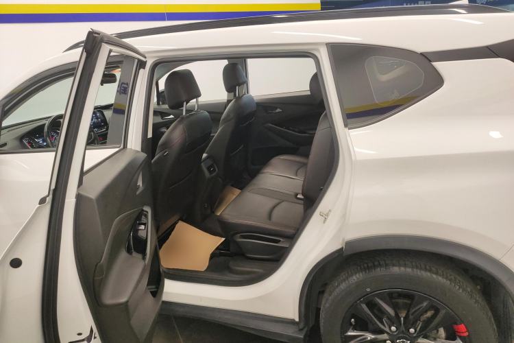 Used Chevrolet Orlando 2018 Redline 530T Automatic Enjoyment Edition (5+2 Model) – China V Standard Left Rear Seat