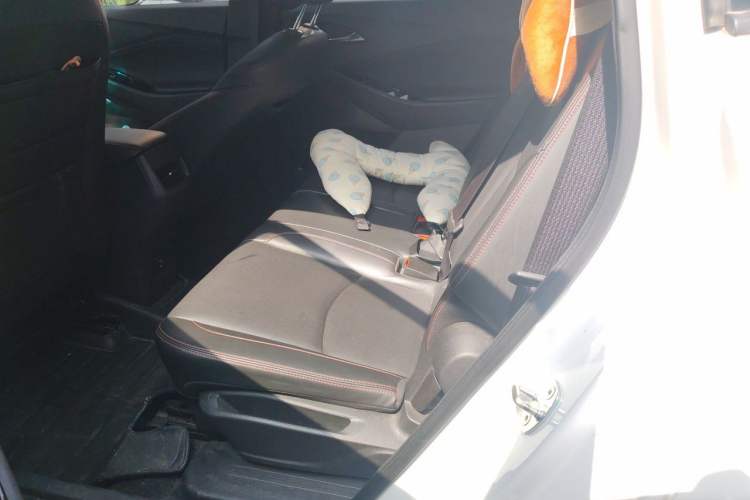 Used Chevrolet Orlando 2018 Redline 530T Automatic Zhaoxiang Edition (5+2 Seating) – China V Standard Left Rear Seat