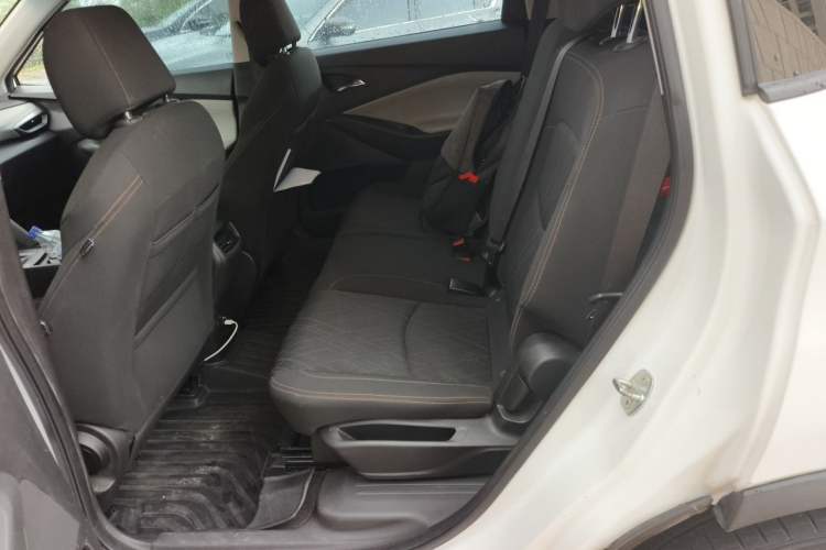 Used Chevrolet Orlando 2018 530T Automatic Luxury Edition (5+2 Model) China V Standard Left Rear Seat