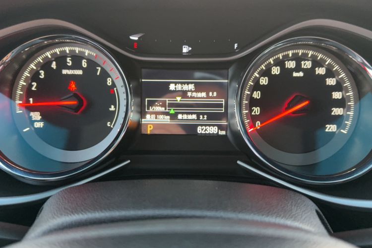 Used Chevrolet Orlando 2018 Redline 530T Automatic Enjoyment Edition (5+2 Model) – China V Standard Odometer Close Up