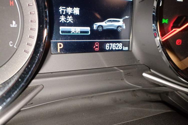 Used Chevrolet Orlando 2018 Redline 530T Automatic Zhaoxiang Edition (5+2 Seating) – China V Standard Odometer Close Up