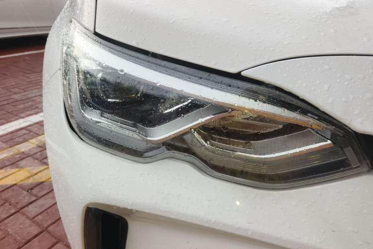 Used Chevrolet Orlando 2018 530T Automatic Luxury Edition (5+2 Model) China V Standard Right Front Headlight